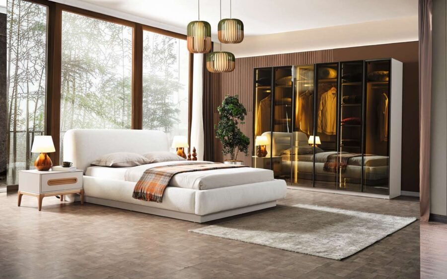 Fonksiyonel dolap, bazalı karyola ve komodinlerden oluşan takım, uzun ömürlü kullanım sağlar. Ankara içi ücretsiz teslimat ile evinize taşınır.