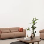 Zarif çizgileri, dayanıklı kasası ve konforlu yapısıyla uzun yıllar kullanılabilir.