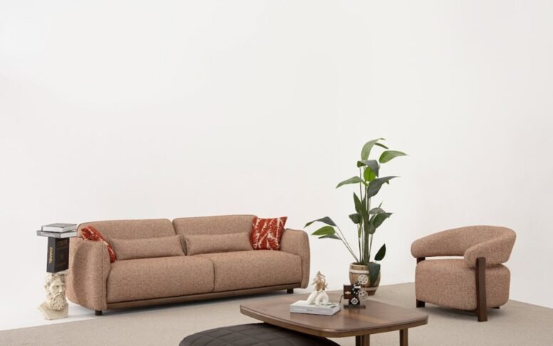 Zarif çizgileri, dayanıklı kasası ve konforlu yapısıyla uzun yıllar kullanılabilir.